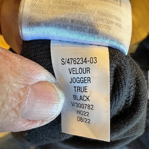 Woman's Gap Body Size S Black Velour Jogger NWOT - Picture 7 of 7